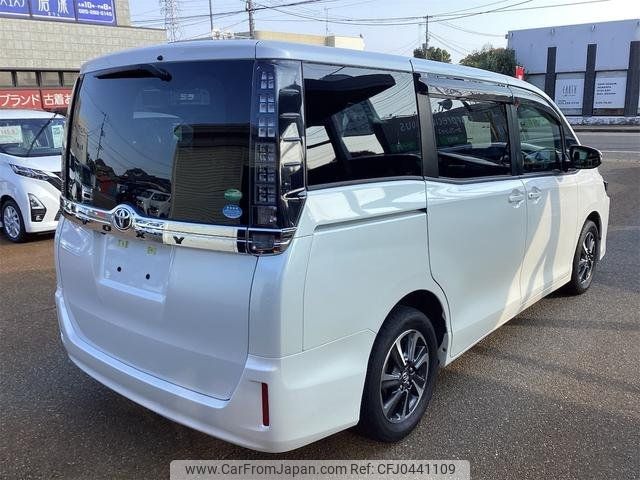 toyota voxy 2017 -TOYOTA--Voxy ZRR80G--0312423---TOYOTA--Voxy ZRR80G--0312423- image 2