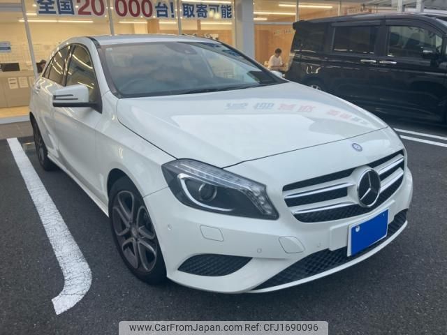 mercedes-benz a-class 2015 CFJ1690096 image 2