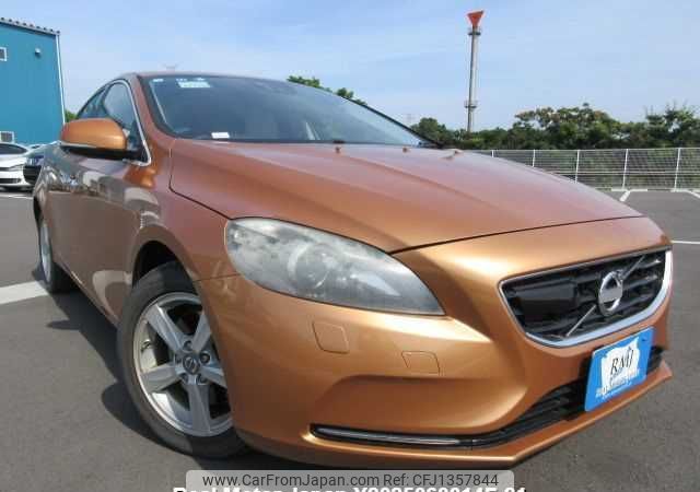 volvo v40 2014 646828-Y2025060314F-21 image 1