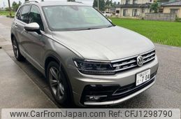 volkswagen tiguan 2017 -VOLKSWAGEN--VW Tiguan ABA-5NCZE--WVGZZZ5NZJW818468---VOLKSWAGEN--VW Tiguan ABA-5NCZE--WVGZZZ5NZJW818468-