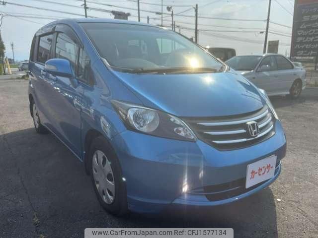 honda freed 2011 CFJ1577134 image 2