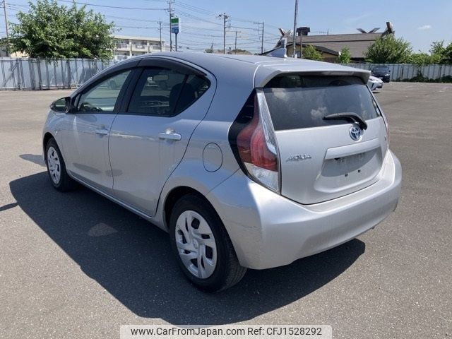 toyota aqua 2017 CFJ1528292 image 2