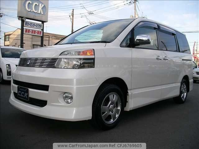 2004 Toyota Voxy AZR60G - Car Price $2,879