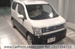 suzuki wagon-r 2018 -SUZUKI--Wagon R MH35S--124843---SUZUKI--Wagon R MH35S--124843-