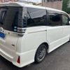 toyota voxy 2017 CFJ1818282 image 2
