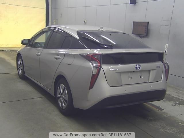 toyota prius 2015 quick_quick_DAA-ZVW51_8001185 image 2