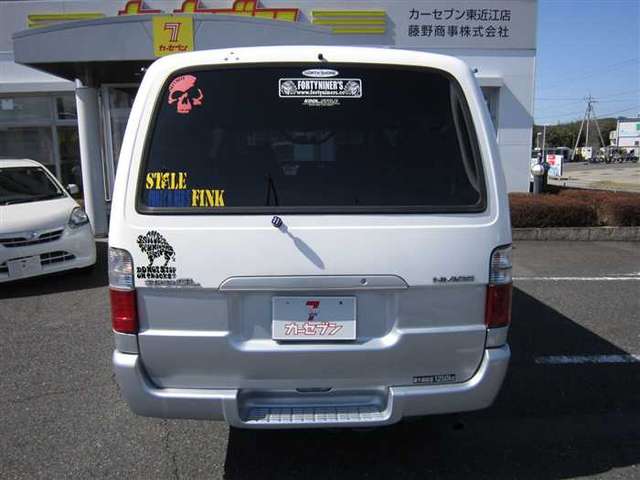 toyota hiace-van 2003 180309113304 image 2