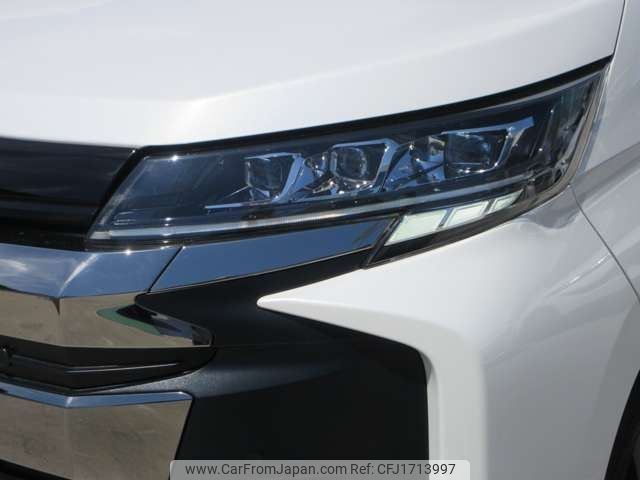 toyota noah 2023 CFJ1713997 image 2