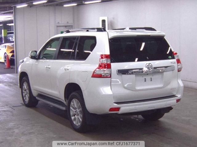 toyota land-cruiser-prado 2017 CFJ1677371 image 2