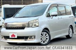 toyota voxy 2012 GOO_JP_700050301430241018002