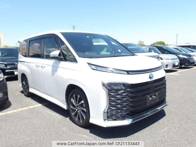 toyota voxy 2022 -TOYOTA--Voxy 6AA-ZWR90W--ZWR90W-0008133---TOYOTA--Voxy 6AA-ZWR90W--ZWR90W-0008133- image 1
