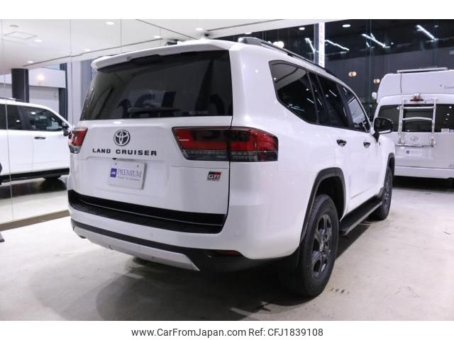 toyota land-cruiser 2025 CFJ1839108 image 2