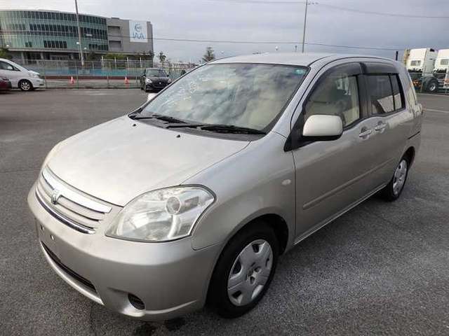 Toyota raum 2005