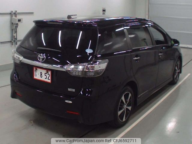 toyota wish 2017 CFJ6592711 image 2