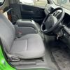 toyota hiace-wagon 2005 quick_quick_CBA-TRH214W_TRH214-0002056 image 6