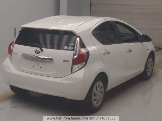 toyota aqua 2016 CFJ1659556 image 2