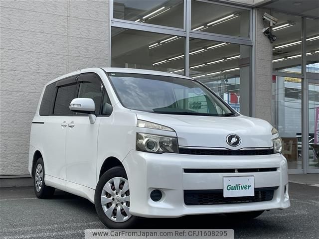 toyota voxy 2010 CFJ1608295 image 1