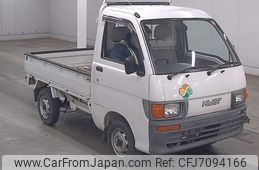 daihatsu-hijet-truck-1995-1400-car_a8c543ae-cd7f-455c-8105-4ce85e882c27