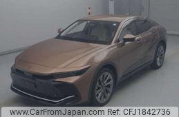 toyota crown 2022 CFJ1842736