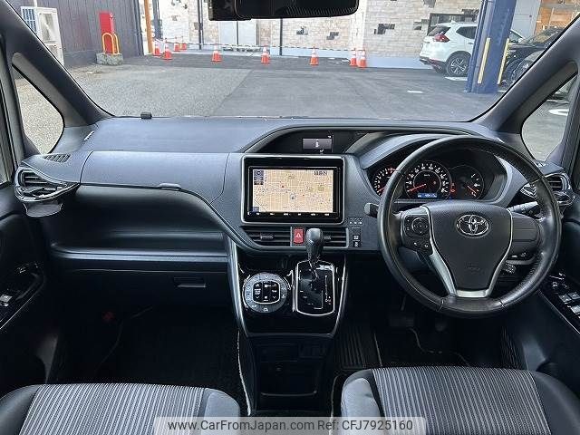toyota voxy 2018 -TOYOTA--Voxy DBA-ZRR80W--ZRR80-0452590---TOYOTA--Voxy DBA-ZRR80W--ZRR80-0452590- image 2
