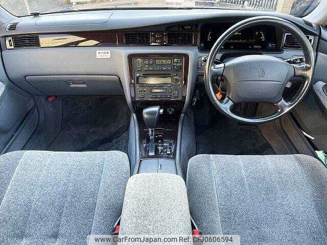 toyota crown-majesta 1995 504928-927049 image 1