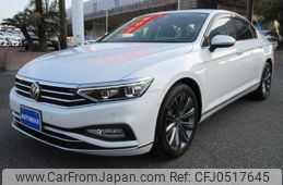 volkswagen passat 2022 GOO_JP_700080167230241128001