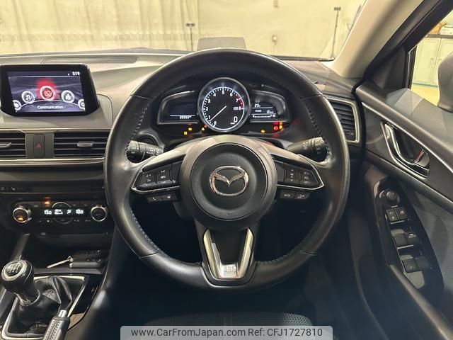 mazda axela 2018 CFJ1727810 image 2