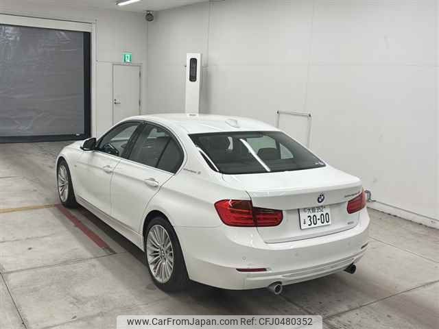 bmw 3-series 2013 -BMW 【大阪 352マ3000】--BMW 3 Series 3F30-WBA3F92000F490138---BMW 【大阪 352マ3000】--BMW 3 Series 3F30-WBA3F92000F490138- image 2