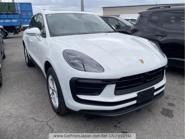 porsche macan 2024 CFJ1699341 image 1