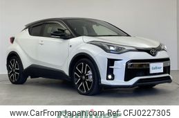 toyota c-hr 2020 -TOYOTA--C-HR 6AA-ZYX11--ZYX11-2025300---TOYOTA--C-HR 6AA-ZYX11--ZYX11-2025300-