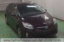 toyota prius 2013 -TOYOTA--Prius ZVW30--5666999---TOYOTA--Prius ZVW30--5666999-