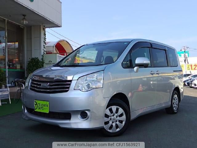 toyota noah 2013 CFJ1563921 image 1