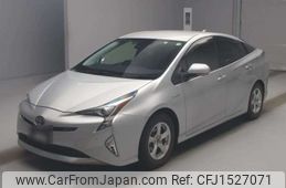toyota prius 2018 CFJ1527071