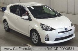 toyota aqua 2014 quick_quick_DAA-NHP10_6349473