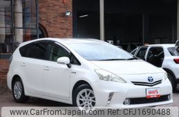 toyota prius-α 2013 CFJ1690488