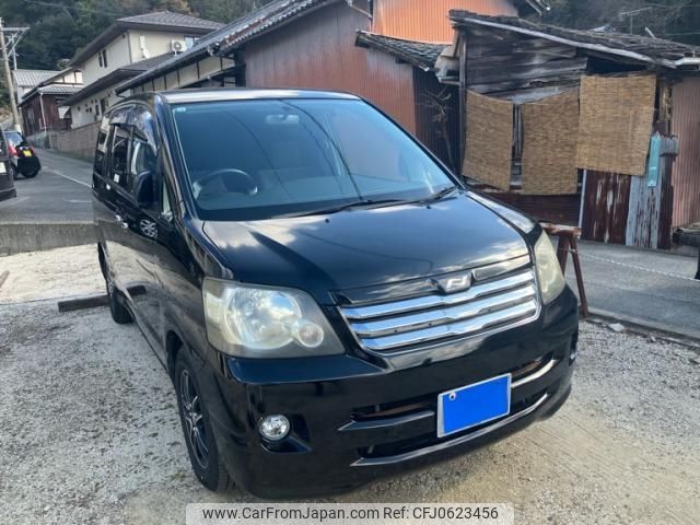 toyota noah 2002 -TOYOTA--Noah TA-AZR60G--AZR60-0106121---TOYOTA--Noah TA-AZR60G--AZR60-0106121- image 2