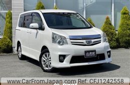 toyota noah 2013 -TOYOTA--Noah DBA-ZRR75W--ZRR75-0105469---TOYOTA--Noah DBA-ZRR75W--ZRR75-0105469-