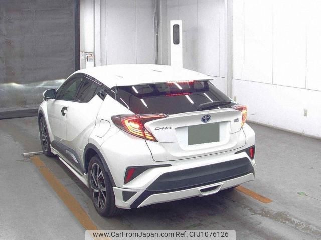 toyota c-hr 2017 quick_quick_DAA-ZYX10_ZYX10-2070409 image 2