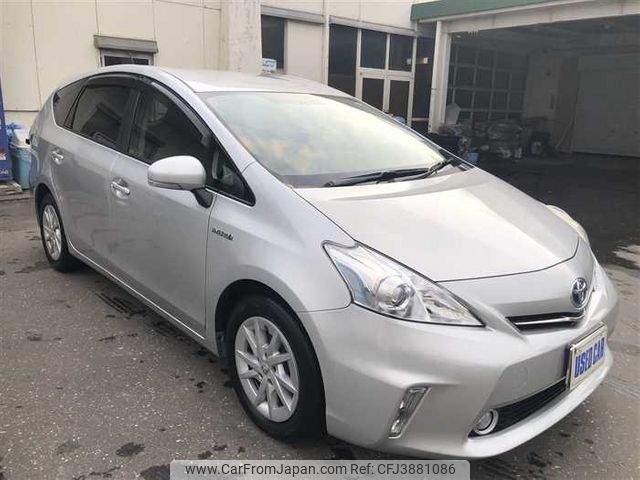 toyota prius-α 2011 769235-191025154530 image 2