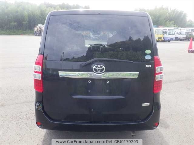 toyota noah 2012 NIKYO_QL50001 image 1