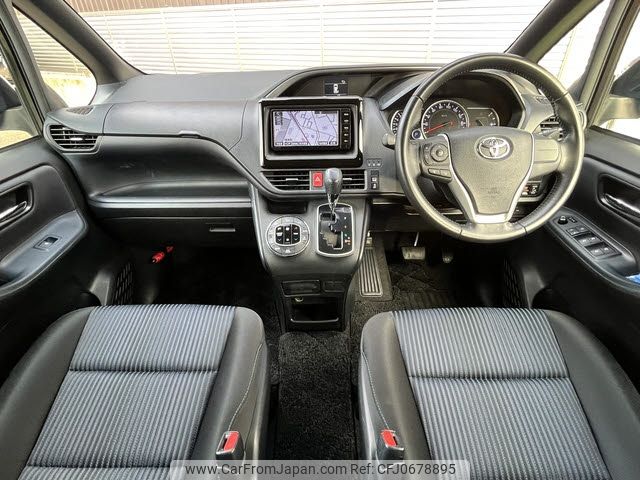 toyota voxy 2016 -TOYOTA--Voxy DBA-ZRR80W--ZRR80-0221330---TOYOTA--Voxy DBA-ZRR80W--ZRR80-0221330- image 2