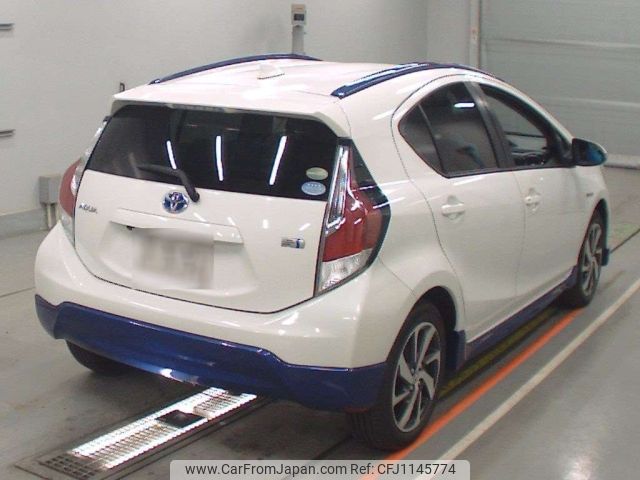 toyota aqua 2016 -TOYOTA--AQUA NHP10-6516681---TOYOTA--AQUA NHP10-6516681- image 2