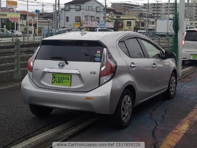 toyota aqua 2016 CFJ1839228 image 2
