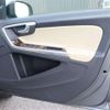 volvo v60 2017 CFJ1692656 image 16