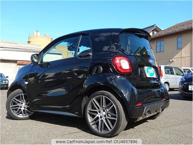 smart fortwo 2018 AUTOSERVER_15_4695_428 image 2
