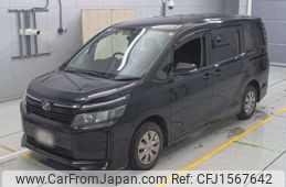 toyota voxy 2014 CFJ1567642