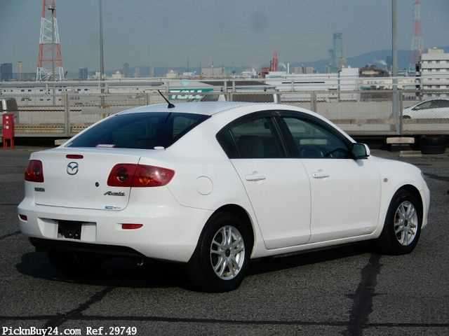 Mazda　Axela Skyactiv　車検あり マツダ アクセラ 車検費用お見積もり