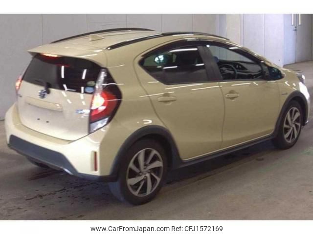 toyota aqua 2017 CFJ1572169 image 2