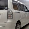 toyota voxy 2010 CFJ1548844 image 7