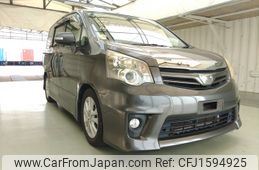 toyota noah 2012 CFJ1594925